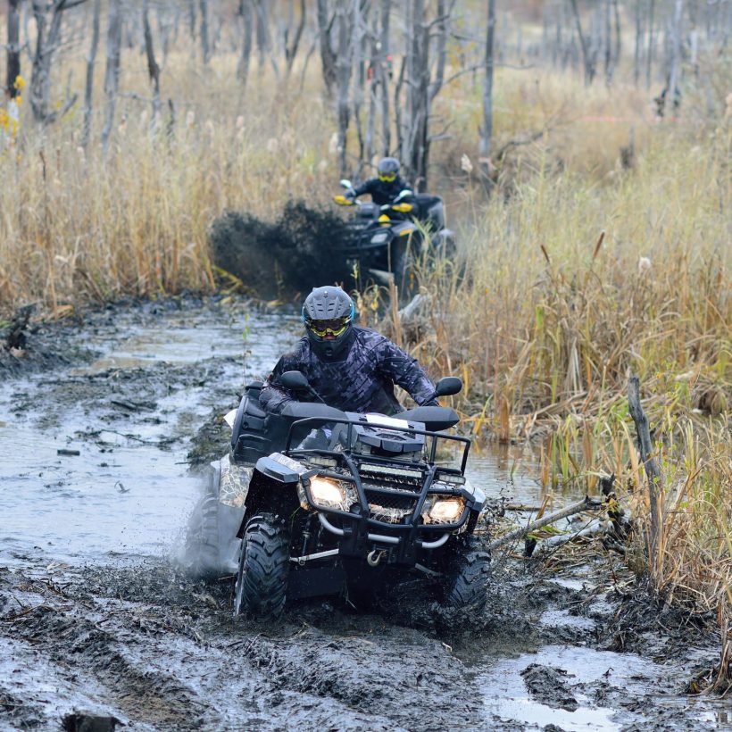 Cool,Picture,Of,Active,Atv,Driving,In,Mud,And,Water